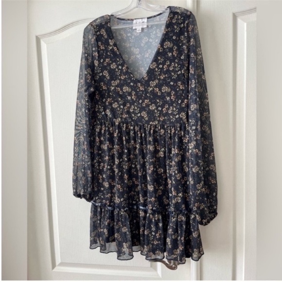 A.C.W. Ardene Dresses & Skirts - Floral Long Sleeve Dress